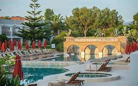 Bitzaro Grande Hotel & Suites